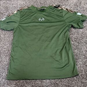 Realtree Green Camo Accent Short Sleeve Tee